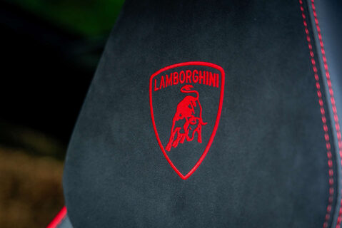 Lamborghini Urus PERFORMANTE 25