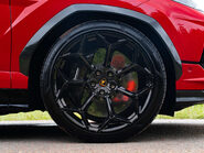 Lamborghini Urus PERFORMANTE 5