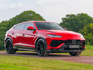 Lamborghini Urus PERFORMANTE 2