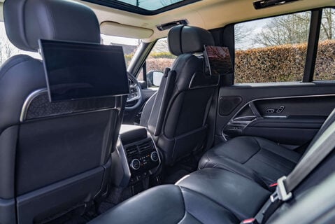 Land Rover Range Rover P530 First Edition 18