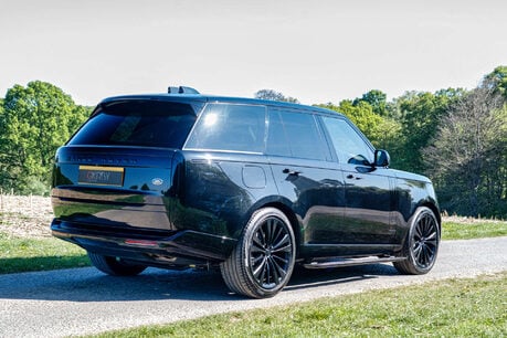 Land Rover Range Rover P530 First Edition