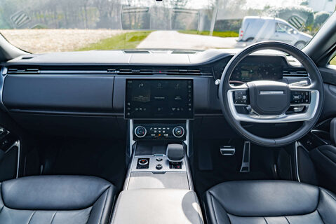 Land Rover Range Rover P530 First Edition 13