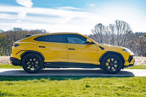 Lamborghini Urus V8 PERFORMANTE AUTO 3