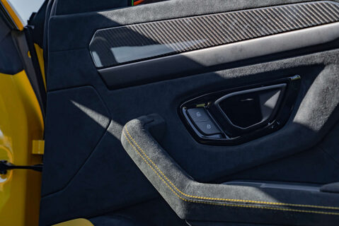 Lamborghini Urus V8 PERFORMANTE AUTO 26