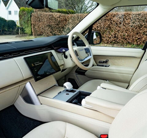 Land Rover Range Rover P615 SV 1