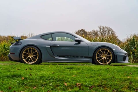 Porsche 718 GT4 PDK 3