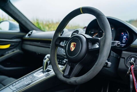 Porsche 718 GT4 PDK 12