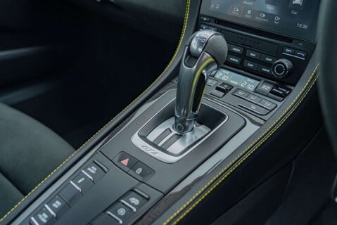 Porsche 718 GT4 PDK 14