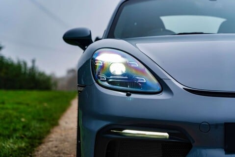 Porsche 718 GT4 PDK 23