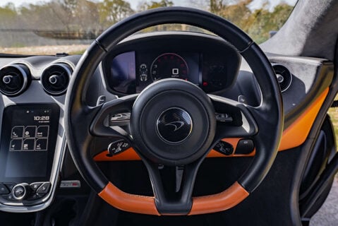 McLaren 570S 570 S Coupe 12