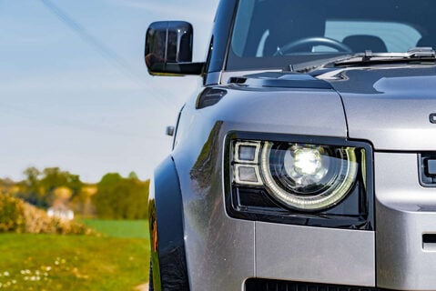 Land Rover Defender 110 Hard Top X-Dynamic HSE 23