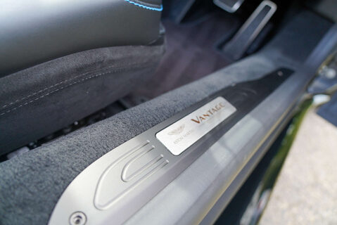 Aston Martin Vantage 4.0 Vantage V8 Roadster Auto 2dr 14