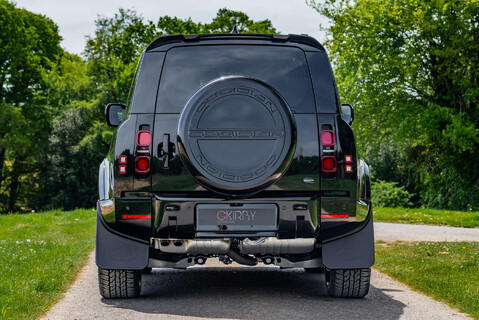 Land Rover Defender 3.0 D250 X-Dynamic HSE Hard Top 23