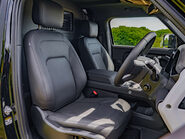 Land Rover Defender 3.0 D250 X-Dynamic HSE Hard Top Obsidian 11