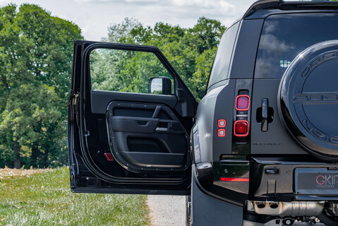 Land Rover Defender D350 X-Dynamic HSE Hardtop 7