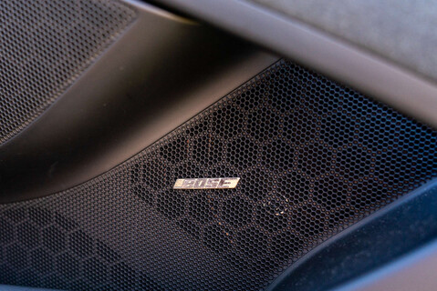Porsche 718 Cayman GT4 PDK 13