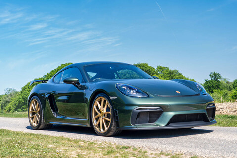 Porsche 718 Cayman GT4 PDK 2