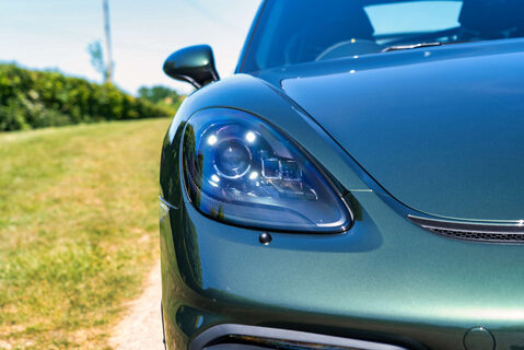Porsche 718 Cayman GT4 PDK 17