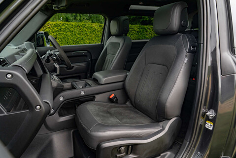 Land Rover Defender V8 Carpathian Edition 9