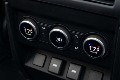Land Rover Defender V8 Carpathian Edition 18