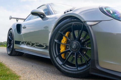 Porsche 911 GT3 RS 6