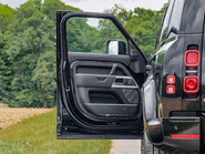 Land Rover Defender P400e XS Edition 7