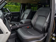 Land Rover Defender P400e XS Edition 9