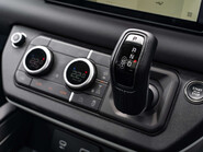 Land Rover Defender P400e XS Edition 15