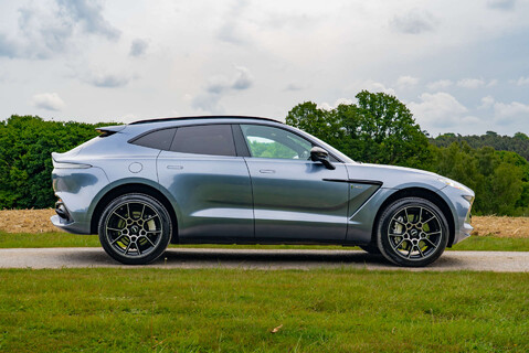 Aston Martin DBX 1913 Edition 1/500 3