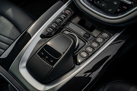 Aston Martin DBX 1913 Edition 1/500 15