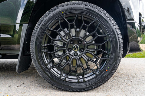 Land Rover Defender D350 X-Dynamic HSE Hardtop Obsidian WideTrak 5