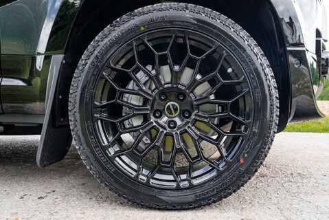 Land Rover Defender D350 X-Dynamic HSE Hardtop Obsidian WideTrak 5