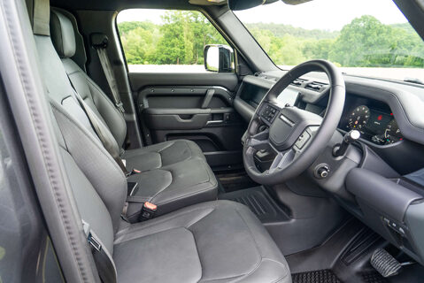 Land Rover Defender D350 X-Dynamic HSE Hardtop Obsidian WideTrak 9
