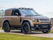 Land Rover Defender D250 X-Dynamic SE Hard Top 2