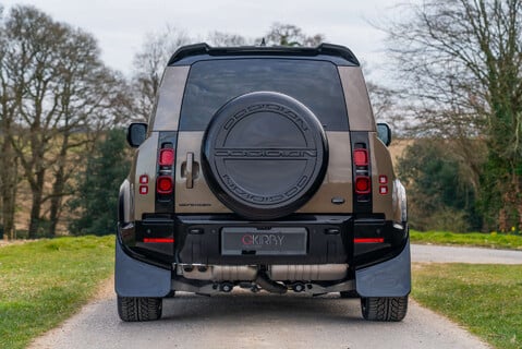 Land Rover Defender D250 X-Dynamic SE Hard Top 21