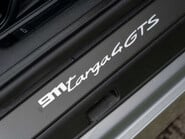 Porsche 911 Targa 4 GTS PDK 15
