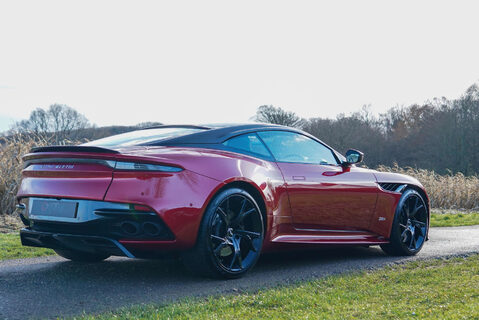Aston Martin DBS DBS Superleggera V12 18