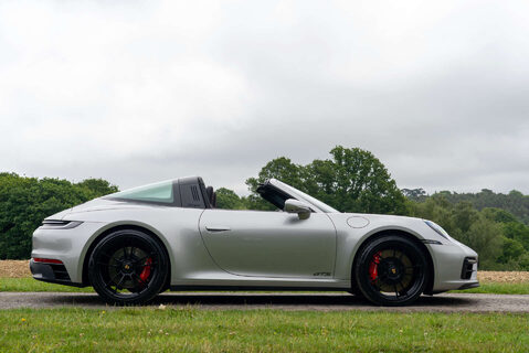 Porsche 911 Targa 4 GTS PDK 3