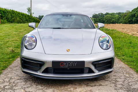 Porsche 911 Targa 4 GTS PDK 18