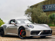 Porsche 911 Targa 4 GTS PDK 1
