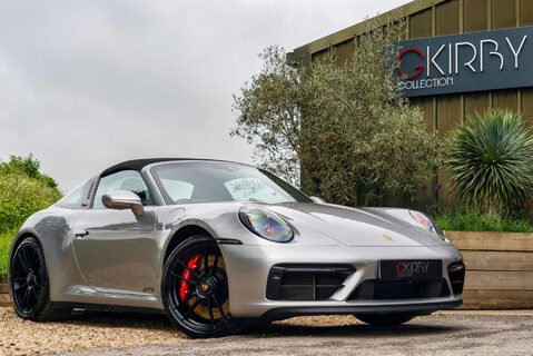 Porsche 911 Targa 4 GTS PDK 22