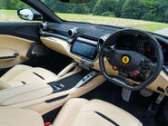 Ferrari GTC4 Lusso 3.8 T 10