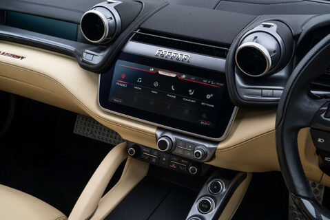Ferrari GTC4 Lusso 3.8 T 15