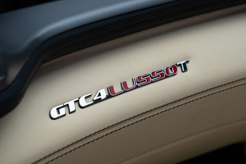 Ferrari GTC4 Lusso 3.8 T 21