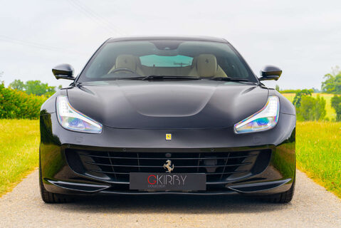 Ferrari GTC4 Lusso 3.8 T 23