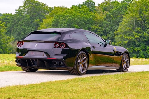 Ferrari GTC4 Lusso T 4