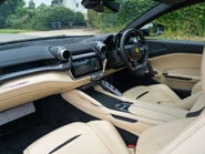 Ferrari GTC4 Lusso T 8