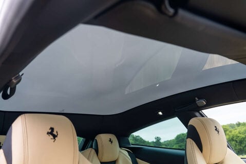 Ferrari GTC4 Lusso T 17