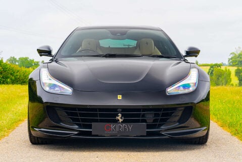 Ferrari GTC4 Lusso T 23