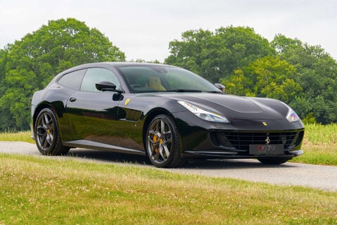 Ferrari GTC4 Lusso T 2